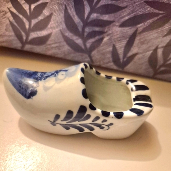 Vintage Miniature Dutch Clog Delft Blue White Holland Porcelain Shoe - Picture 6 of 6